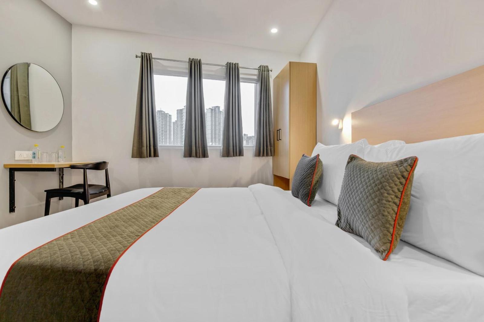 Hotel Naveen ニューデリー エクステリア 写真