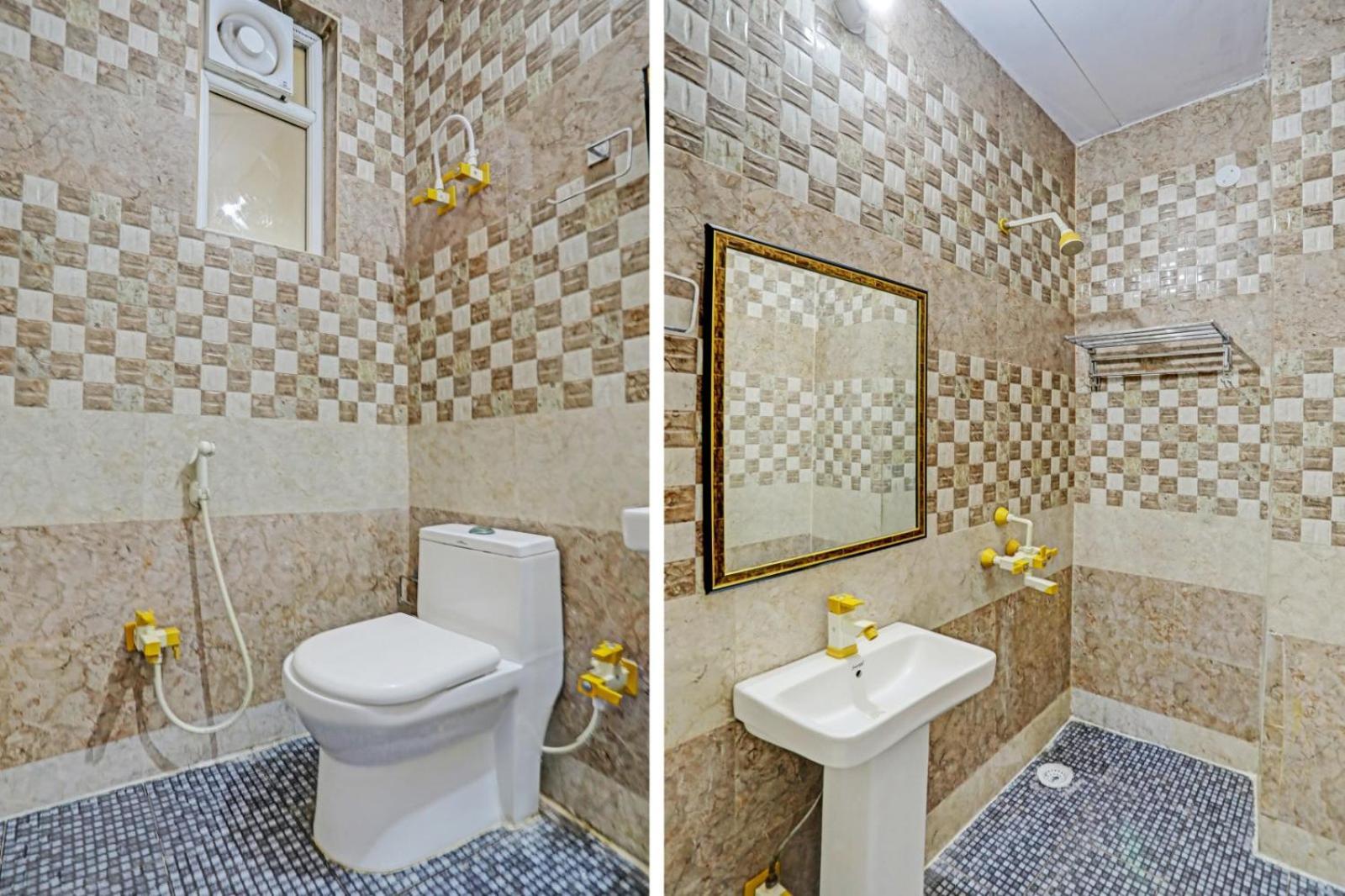 Hotel Naveen ニューデリー エクステリア 写真